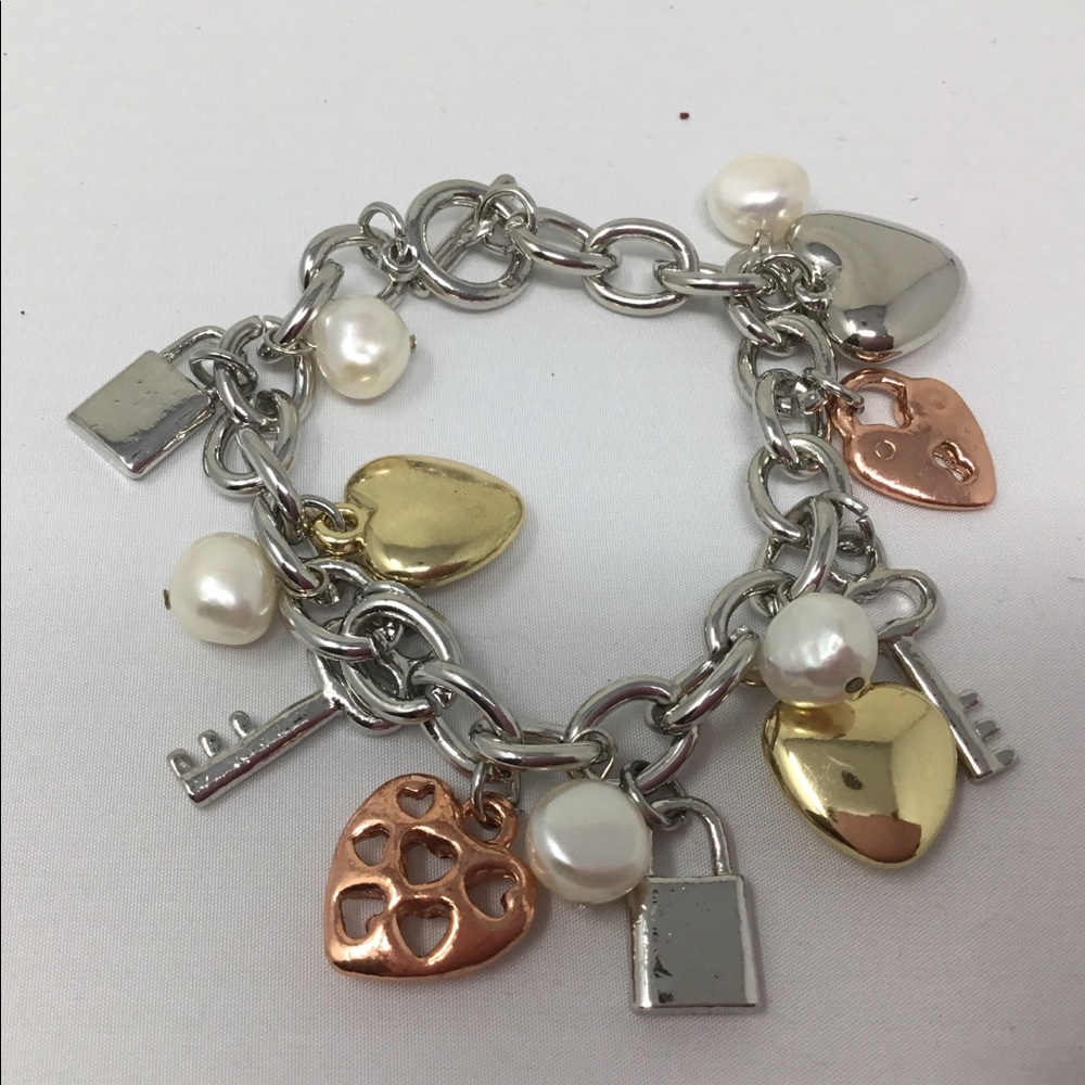 Pacific Pearls Genuine White Pearls & Hearts Toggle Charm Bracelet